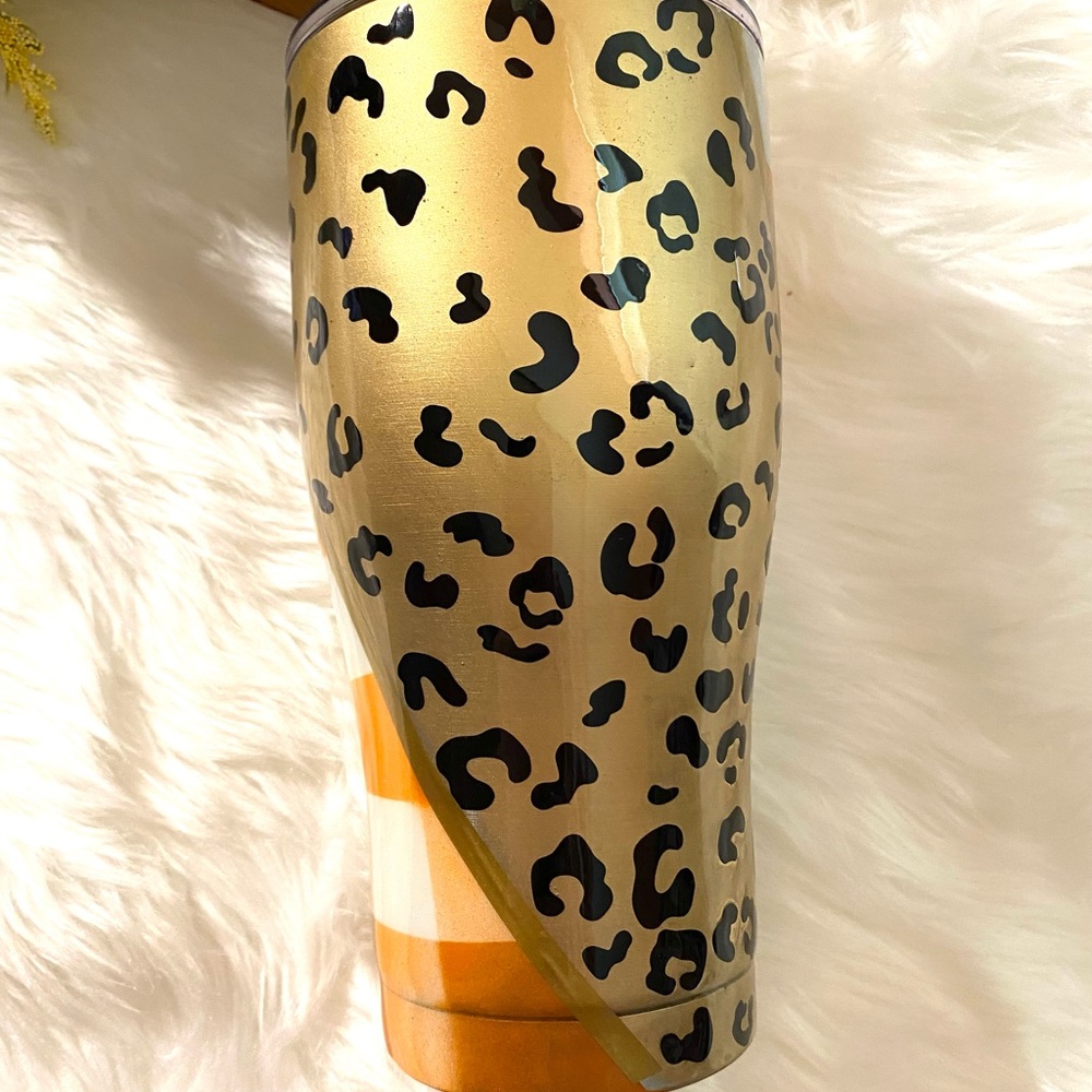 20oz curve Cheetah print Custom made Fall Plaid Tumbler - Picture 4 of 14